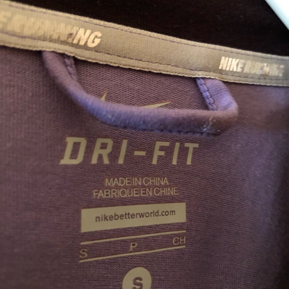 Nike lightweight raglan style hoodie. - Picture 3 of 3